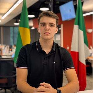 Meet your Posher, Davi